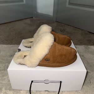 UGG Chestnut Scuffette II Slippers